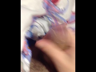 זין גדול. מתרוצץ עד שאף אחד לא רואה.