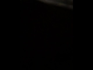 ילדה יפה מוצצת זין בלהט