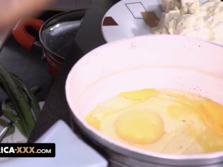 בלה בלאק ובינטי לאב רוצות את אותו גבר