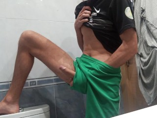 חבר שלי ביקש ממני לעשות את המסוק עם הזין הגדול שלי